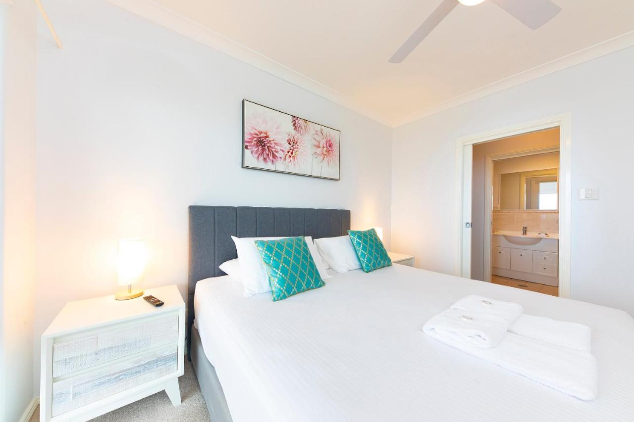 Meridian Beachside Apartments Old Bar Esterno foto