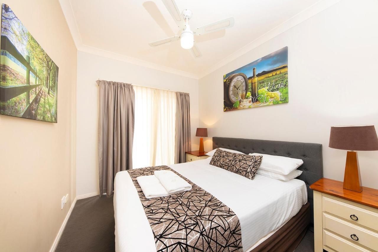 Meridian Beachside Apartments Old Bar Esterno foto